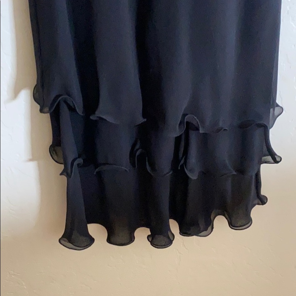 Ann Taylor black fitted 100% silk lined dress size 6 - Picture 3 of 6